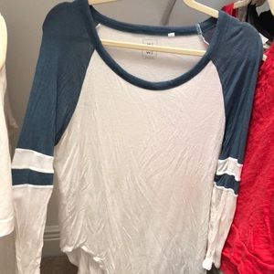 Quarter length baseball tee